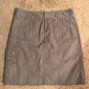Grey Old navy cargo skirt, size 8
